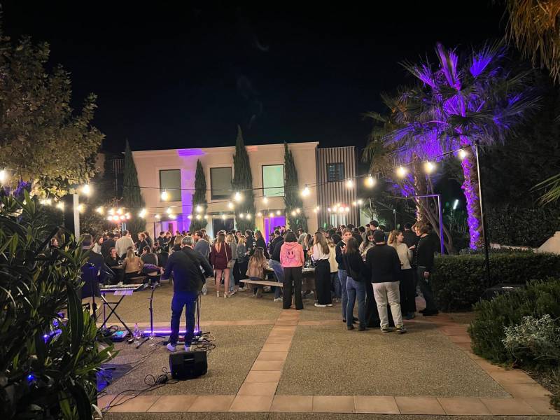 prestation dj avec son et lumière à Six fours dans le var