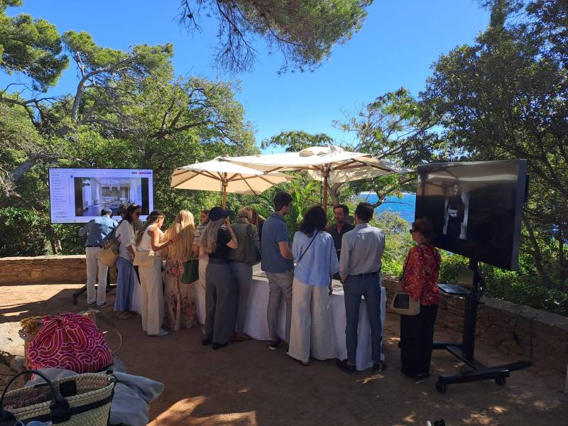 location écran extérieur à Hyéres dans le Var